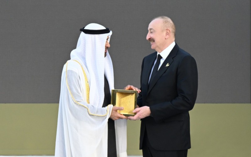 İlham Əliyevə Zayed İnsan Qardaşlığı Mükafatı təqdim olunub - VİDEO - YENİLƏNİB