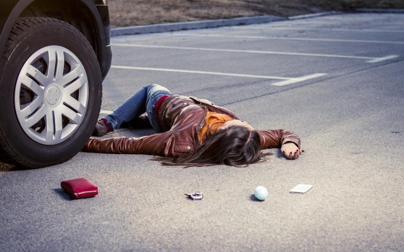 33 yaşlı qadını maşın vurdu