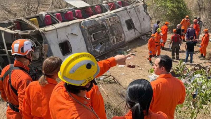 Braziliyada avtobus qəzası: 16 nəfər həlak oldu
