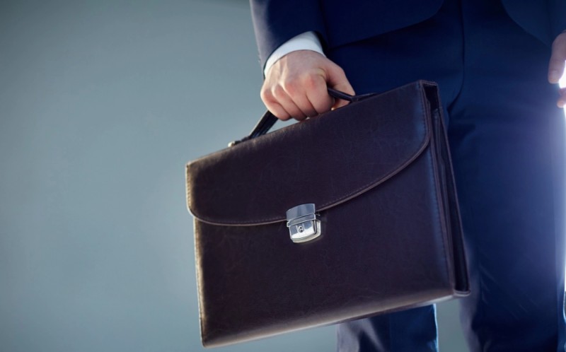 Azərbaycanlı məmur vəzifədən GETDİ