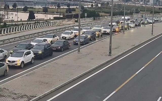 SÜRÜCÜLƏRİN NƏZƏRİNƏ: Bu yollarda tıxac var - SİYAHI