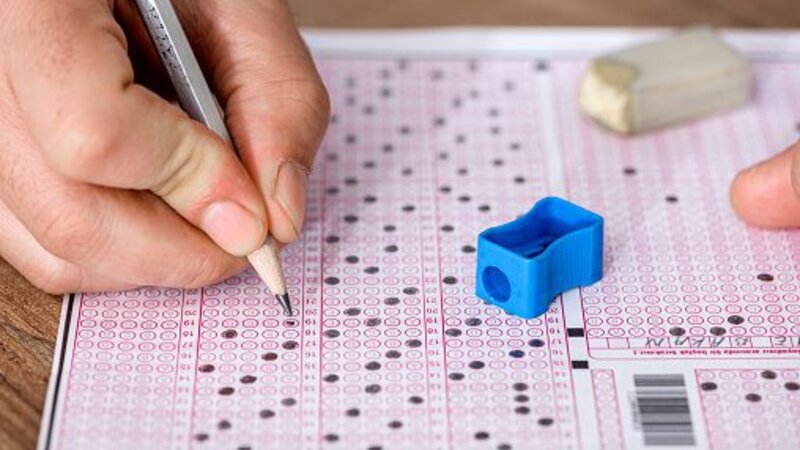 Xaricdə orta təhsil alan abituriyentlərin NƏZƏRİNƏ