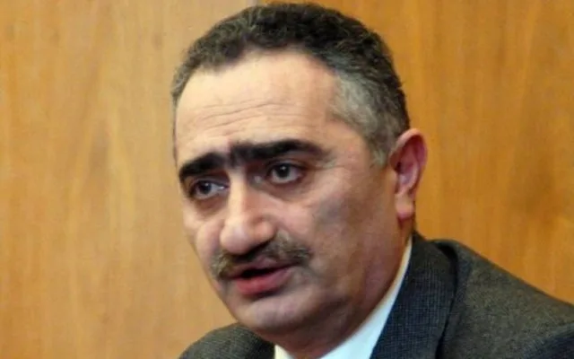 Xaçatryan öldü