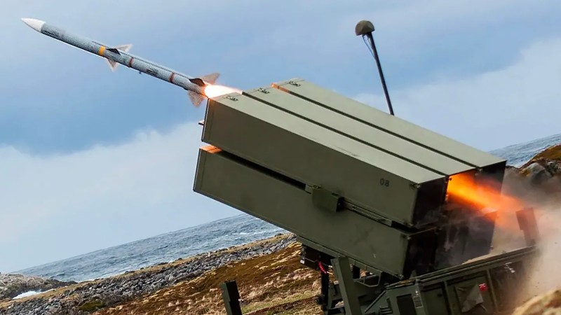 Kanada Ukraynaya hərbi yardım edəcək