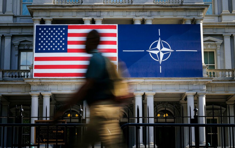 “ABŞ NATO-nu dağıtmağa çalışmır”