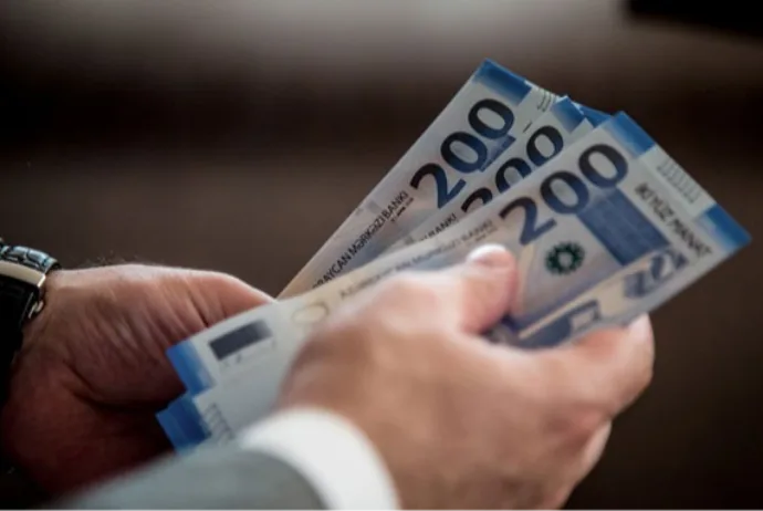 Bu şəxslərin maaşları artırılacaq