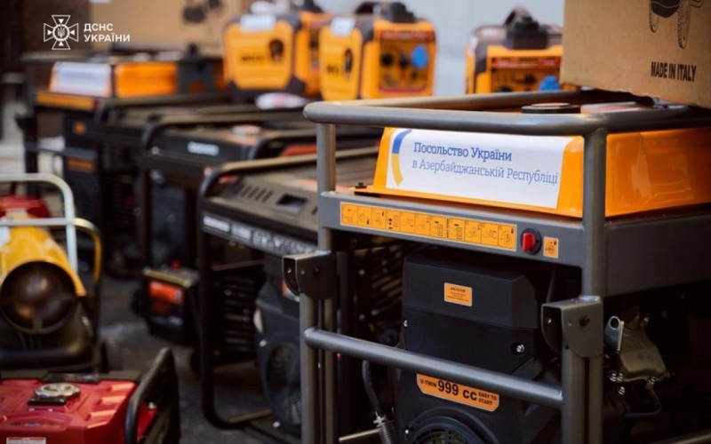 Azərbaycan Ukraynaya generatorlar və xilasetmə avadanlığı verdi - FOTOLAR