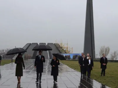 Vens "erməni soyqırımı"ndan bəhs edən paylaşımını sildi - FOTO