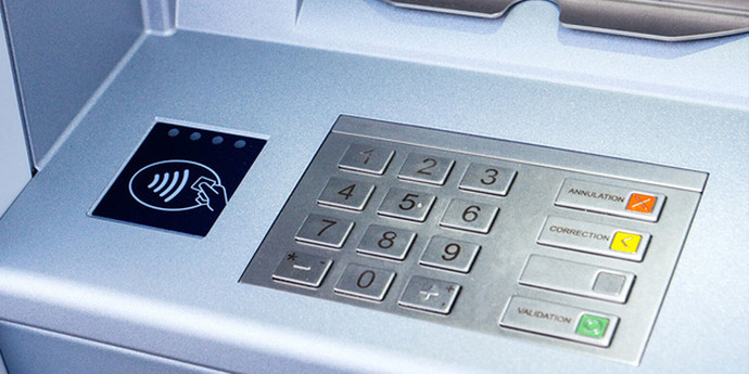 Azərbaycanda orta aylıq əməkhaqqı 1100 manatı ötdü