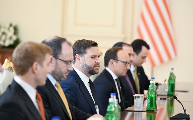 Sonuncu administrasiya Azərbaycana münasibətdə çox sərsəm siyasət yürüdürdü - Vens