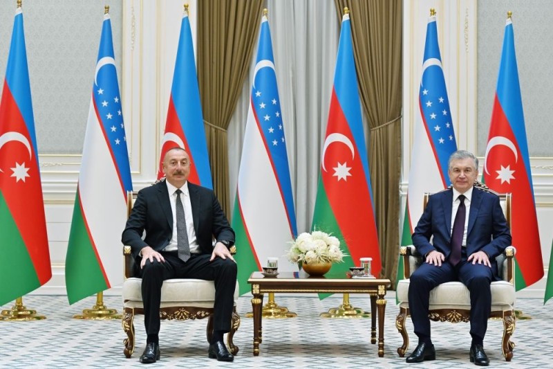 Şavkat Mirziyoyev İlham Əliyevi təbrik etdi