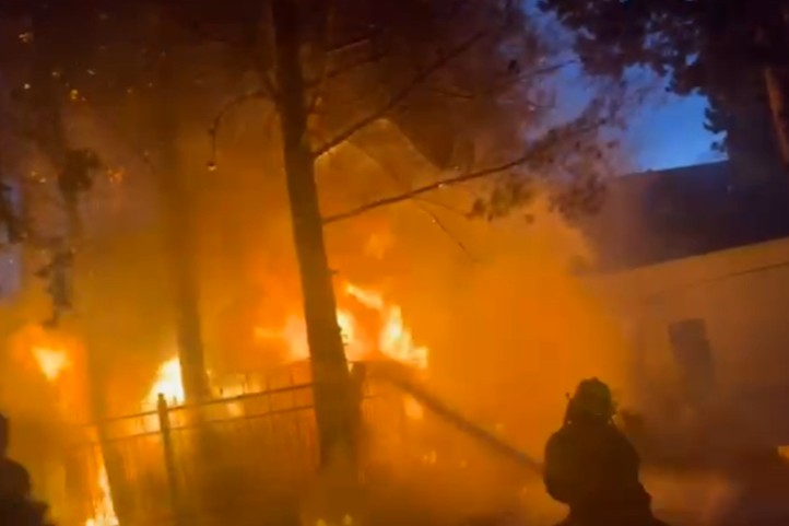 Sumqayıtda uşaq bağçası yaxınlığında yanğın - VİDEO