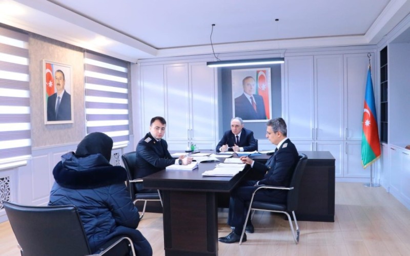 Baş prokuror Suraxanı rayonunda vətəndaşları qəbul edib