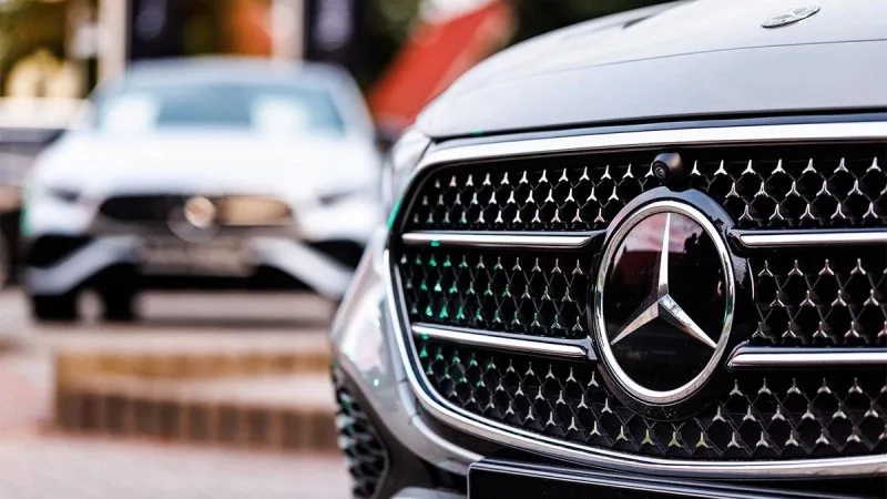 "Mercedes"in gəlirləri iki dəfə azaldı - SƏBƏBLƏR
