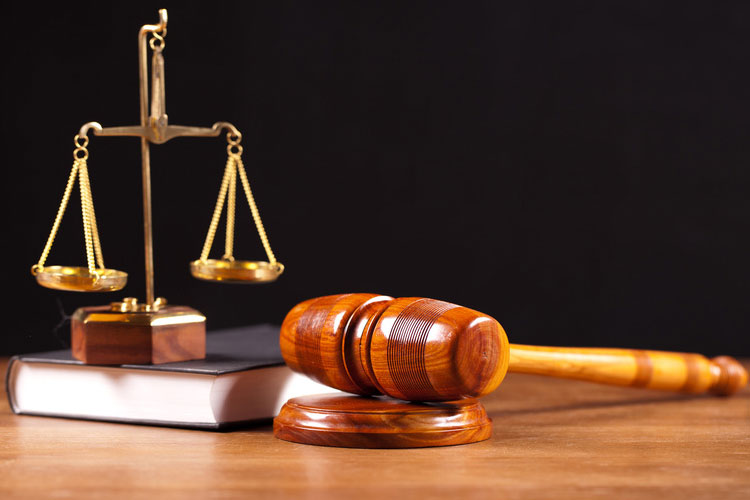 110 min manatlıq dələduzluq edən şəxs hakim qarşısında