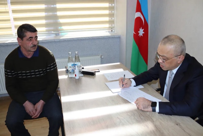 Zaur Mikayılov Qəbələdə vətəndaşları qəbul edib