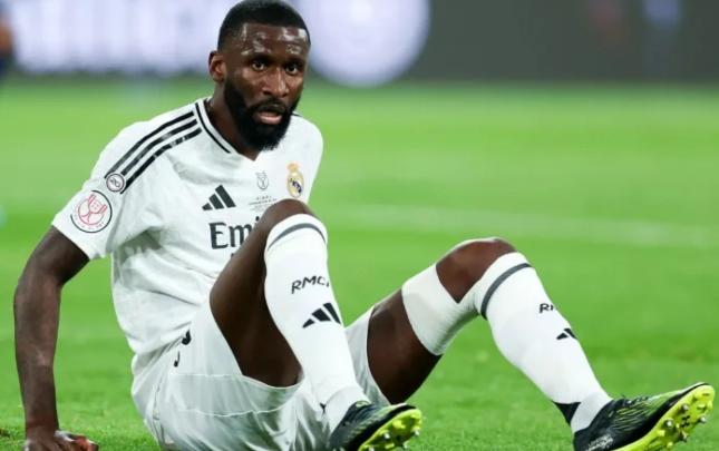 Realın zədəsi sağalan müdafiəçisi əsas heyətə qayıdır