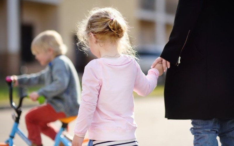 836 uşaq övladlığa verilib