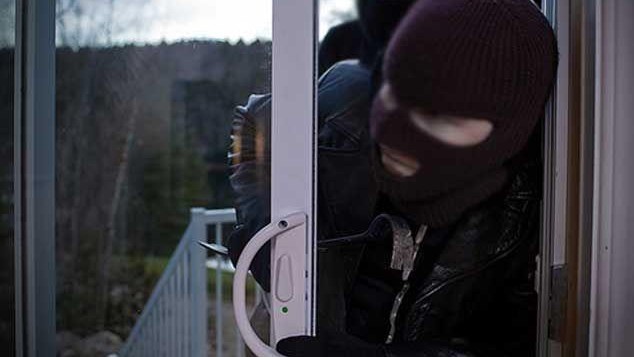 Evlərdən 3200 manatlıq oğurluq edən şəxs saxlanıldı