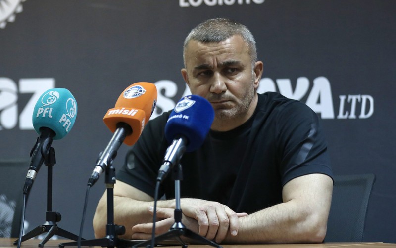 Qurbanov “Neftçi” ilə matçın təxirə salınmasından danışdı - “İntriqa belə böyüyür”