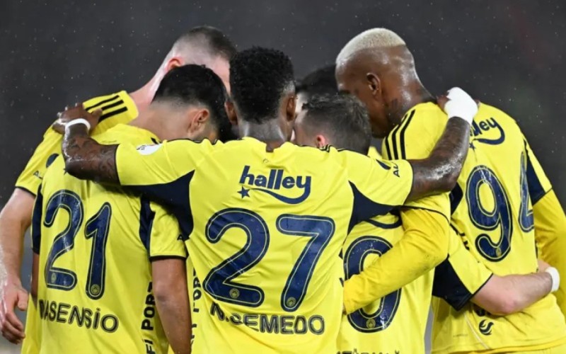 “Fənərbağça” səfərdə “Trabzonspor”u məğlub etdi