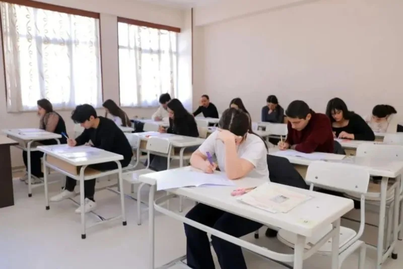 Naxçıvanda da imtahan oldu