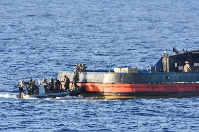 Fransa donanması 2,4 ton kokain daşıyan gəmini ələ keçirib