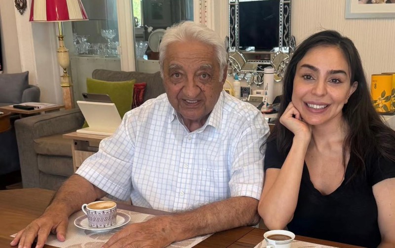 Leyla Əliyevadan babasına ad günü təbriki