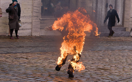 Mingəçevirdə mübahisə edən şəxs digərini spirtlə yandırdı