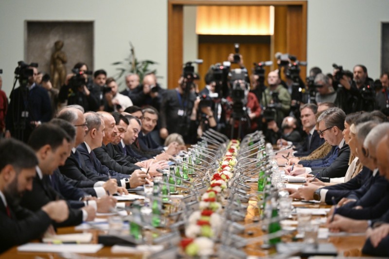 Yaxın zamanlarda Belqrad və Bakı arasında birbaşa uçuşları açacağıq - Vuçiç