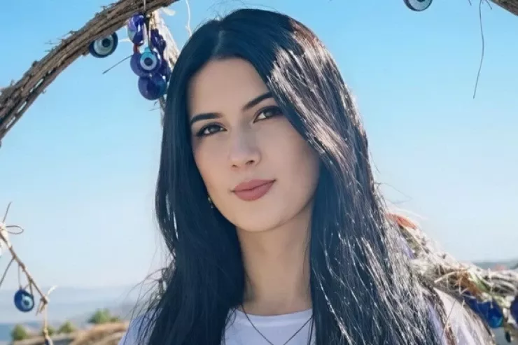 Liseydə şagirdin güllələdiyi müəllim evə buraxıldı