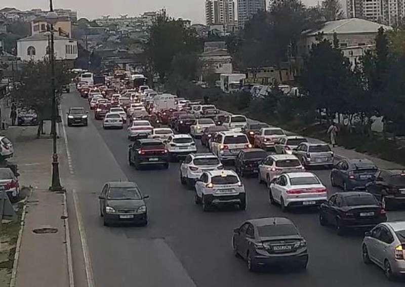 DİQQƏT: Bu yollarda tıxac var - SİYAHI