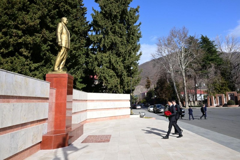 Adil Kərimli Qaxda vətəndaşların müraciətlərini dinləyib - FOTO