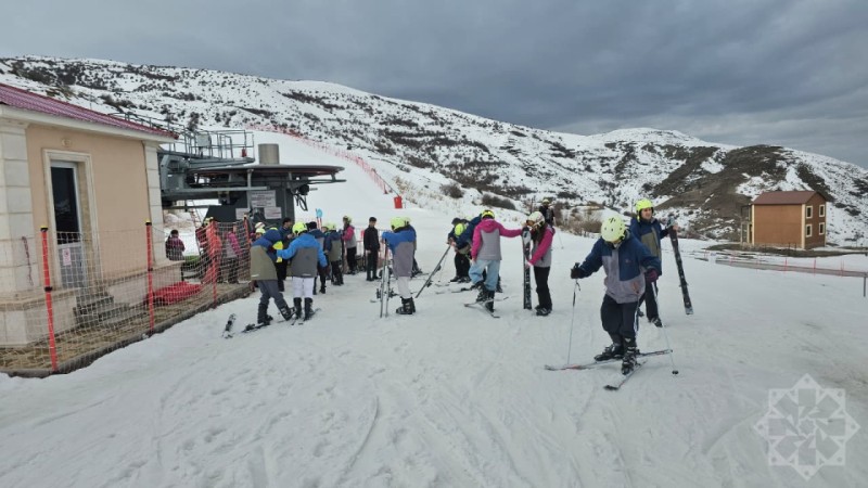 Şəhid övladları qış düşərgəsində - FOTOLAR