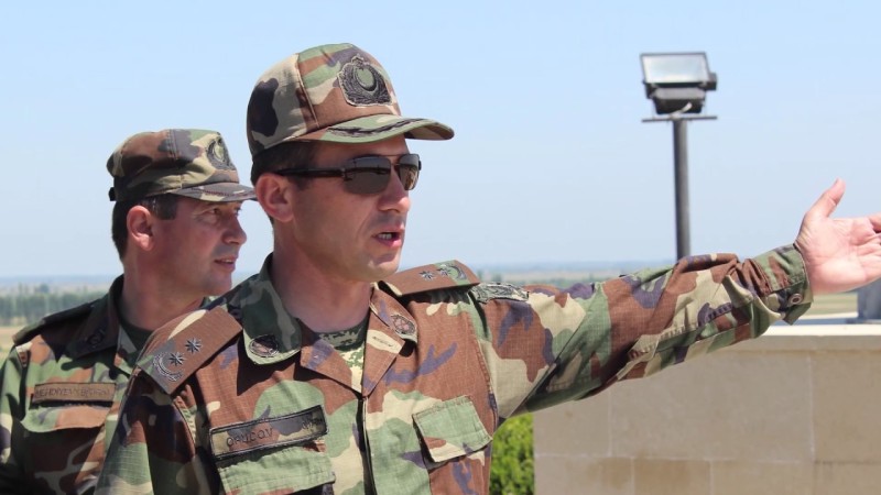 Zabit küçədə əlində yemək yeməz! - Raquf Orucovla bağlı XATİRƏ