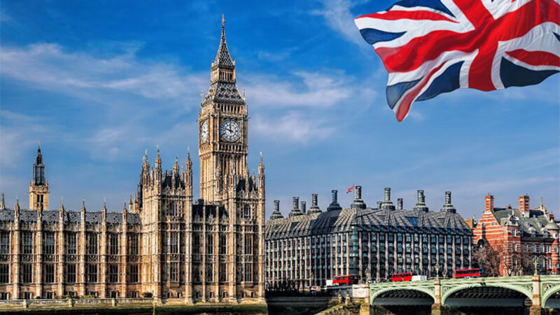 İki Azərbaycan vətəndaşı Böyük Britaniyanın fəxri mükafatına layiq görüldü