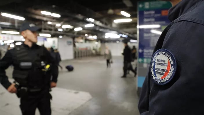 Parisin mərkəzində atəş səsləri...