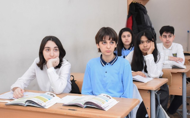 Şagirdlərin elektron yerdəyişməsinə BAŞLANILIR