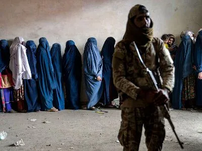 Taliban ərlərə arvadlarını döyməyə icazə verdi