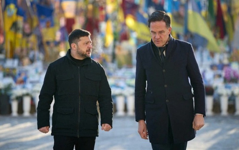 Zelenski Rutte ilə müzakirələr apardı