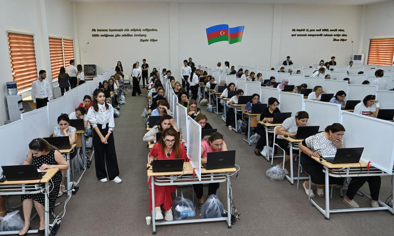 Sertifikasiyadan kəsilən müəllimlərə qarşı 27 min manatlıq DƏLƏDUZLUQ