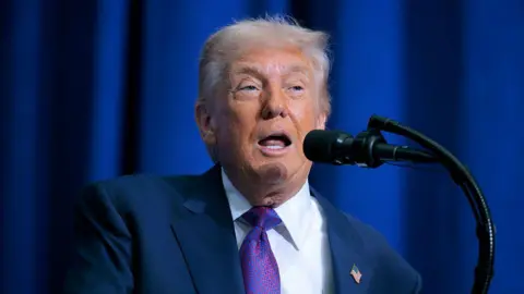 Tramp Vaşinqtonda fövqəladə vəziyyət elan etdi