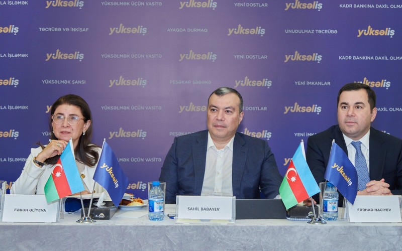 Sahil Babayev “Yüksəliş” müsabiqəsinin qalibləri ilə görüşdü - Fotolar