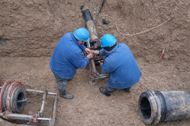 Zabrat qəsəbəsində su xəttindəki qəza aradan qaldırıldı