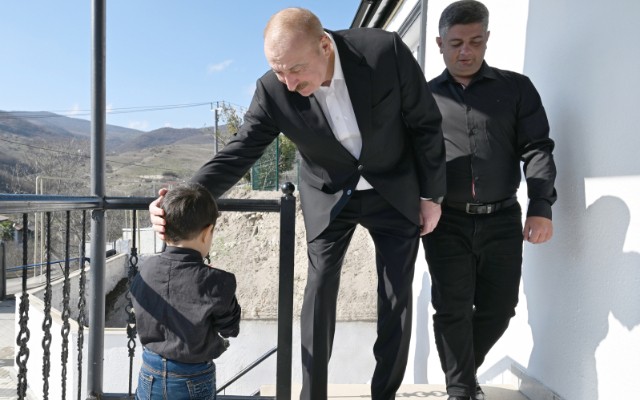 Sözəbaxan uşaqdır - Prezident