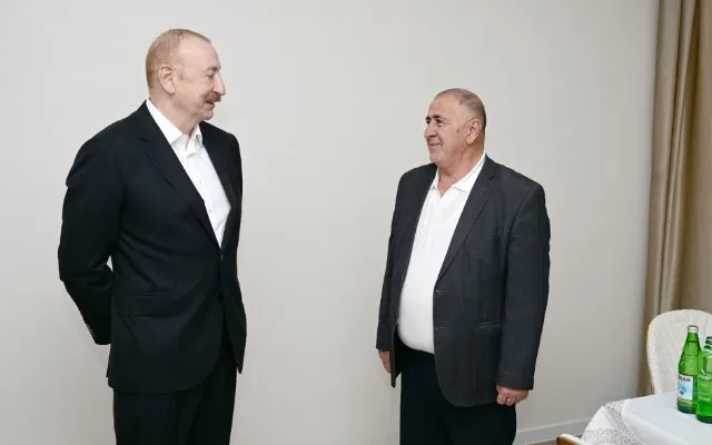 "Siz bizə dünyanı bəxş etmisiniz, Quran haqqı" - Prezidentlə sakinin səmimi söhbəti