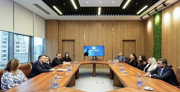 Soyqırım qurbanlarının ailə üzvləri ilə görüş keçirildi