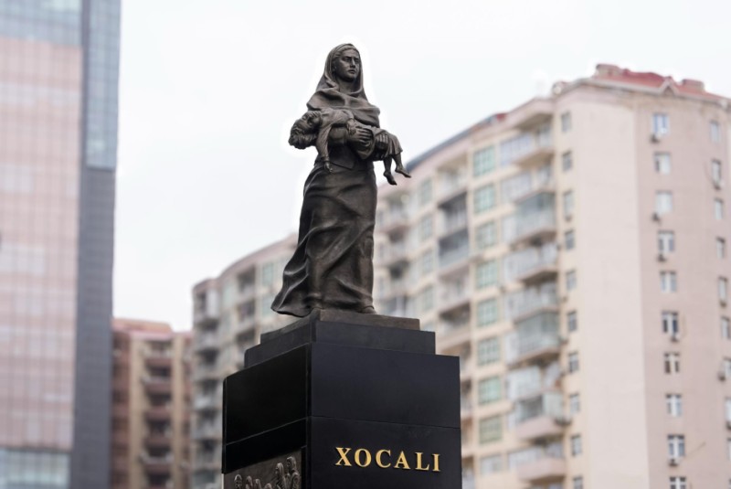 ƏƏSMN-in kollektivi Xocalı soyqırımı abidəsini ziyarət edib - FOTOLAR