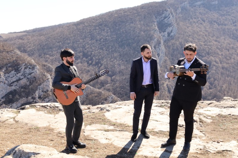 Xocalı qurbanlarının xatirəsi musiqi ilə yad edildi - VİDEO