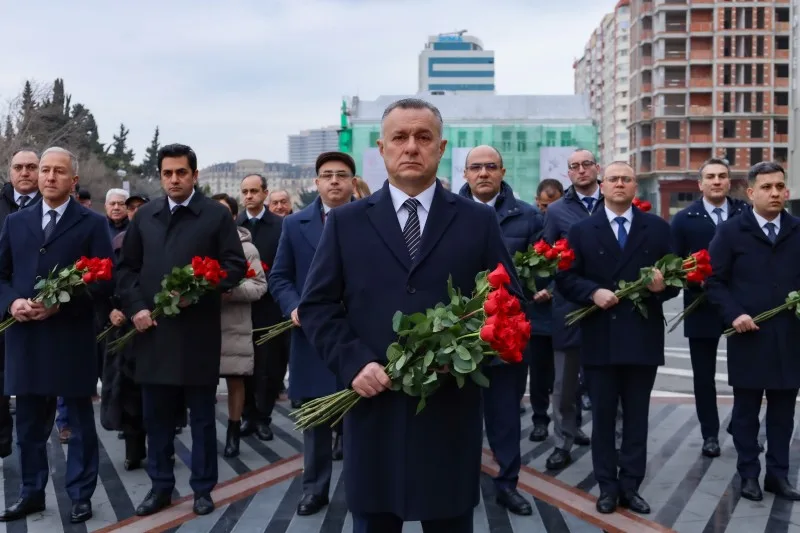 Səhiyyə Nazirliyinin rəhbərliyi Xocalı soyqırımı qurbanlarının xatirəsini yad etdi - FOTOLAR